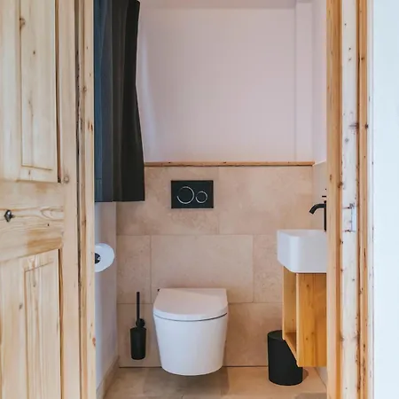 Hundert Am Eichberg, Suedsteiermark بيت للعطل