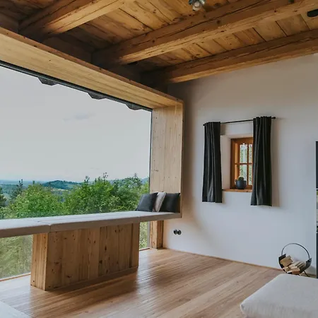 Hundert Am Eichberg, Suedsteiermark *