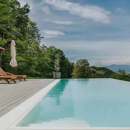 Hundert Am Eichberg, Suedsteiermark بيت للعطل