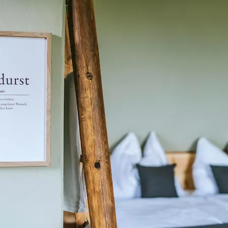 Hundert Am Eichberg, Suedsteiermark *