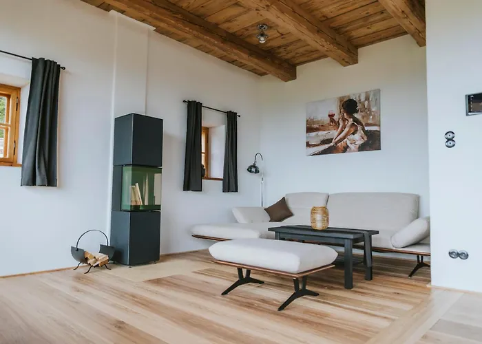 Hundert Am Eichberg, Suedsteiermark *