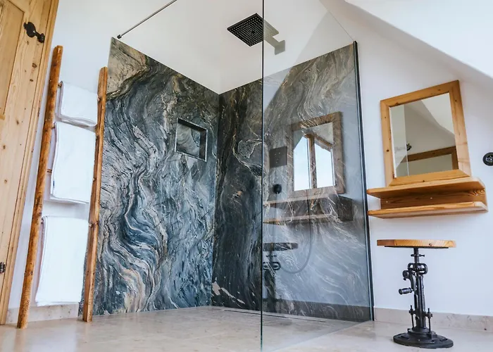 Hundert Am Eichberg, Suedsteiermark * Sankt Johann im Saggautal