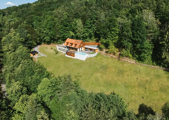 Vakantiehuis Hundert Am Eichberg, Suedsteiermark