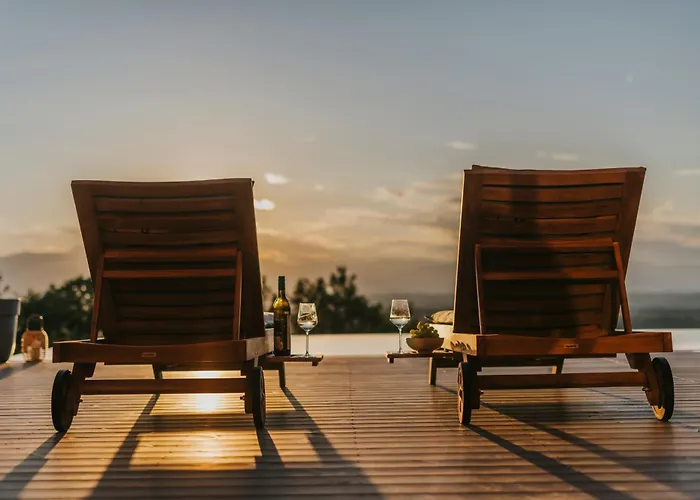 Hundert Am Eichberg, Suedsteiermark * Sankt Johann im Saggautal