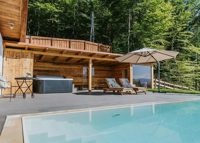 Hundert Am Eichberg, Suedsteiermark * Sankt Johann im Saggautal